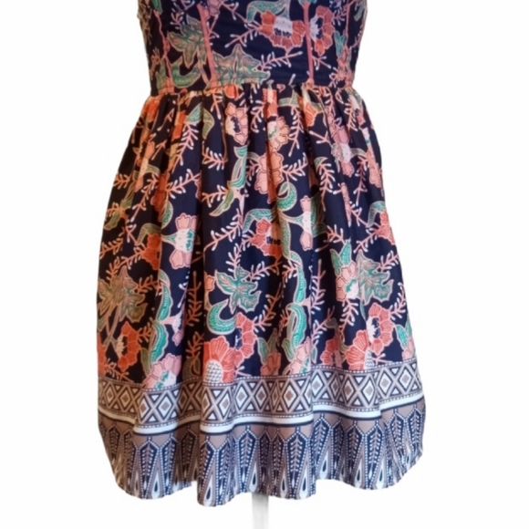 Band of Gypsies Fitted Black Floral Bustier Dress - Picture 5 of 10